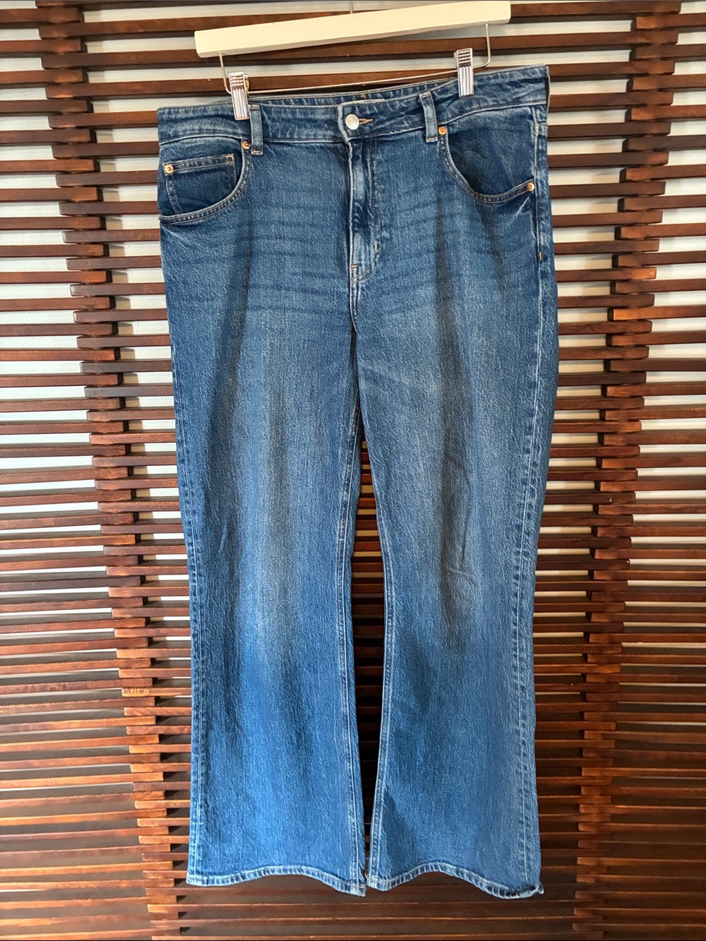 🎉NEW LISTING!🎉H&M Classic Blue Jeans
